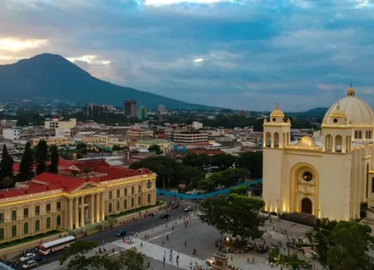 Посвідка на постійне проживання у Сальвадорі: доступні способи переїзду до Сальвадору, переваги життя в країні, правила отримання дозволу на проживання та громадянства