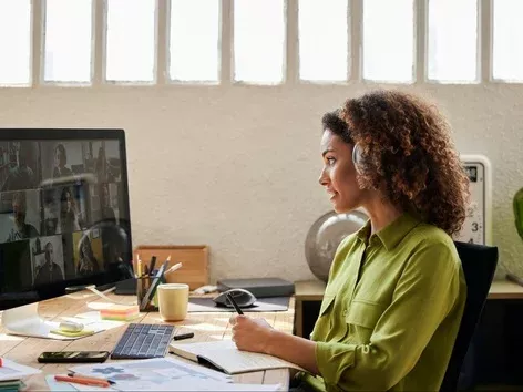 Abandonar o teletrabalho: porque é que 90% das empresas vão regressar aos escritórios até ao final de 2024?