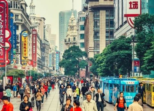 Переїзд до Китаю у 2025 році: типи віз, необхідні документи, процедур отримання громадянства та корисні поради для експатів