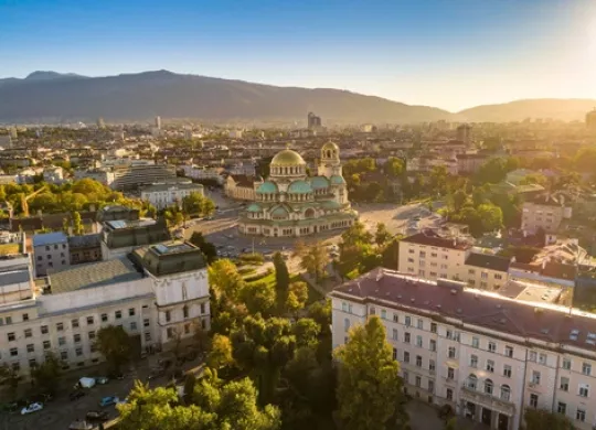 Робота для іноземців в Болгарії у 2025 році: гостра нестача кадрів, ринок праці, віза та переваги переїзду