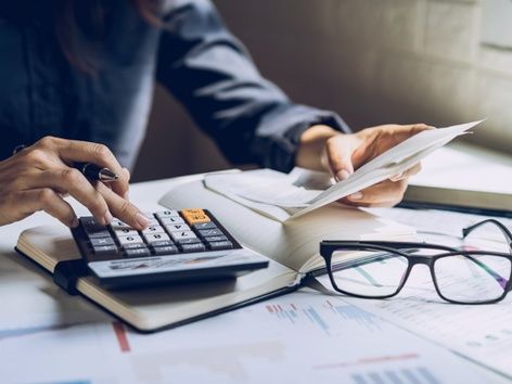 Податки у Великій Британії для мігрантів у 2025: ставки, правила, декларація