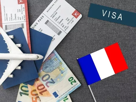 Франція спрощує робочі візи у 2025: нові правила для медиків, IT-фахівців та стартаперів