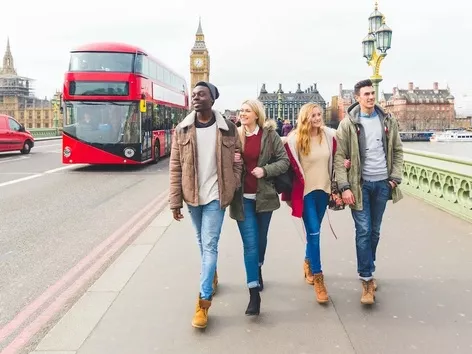 Переезд в Великобританию: финансовые требования для студентов, туристов и работников на 2025 год