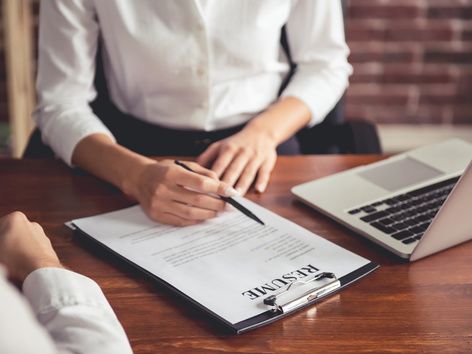 Працевлаштування в Азербайджані у 2025 році: робота без дозволу, зміни у медичній довідці, де шукати роботу та перспективні вакансії