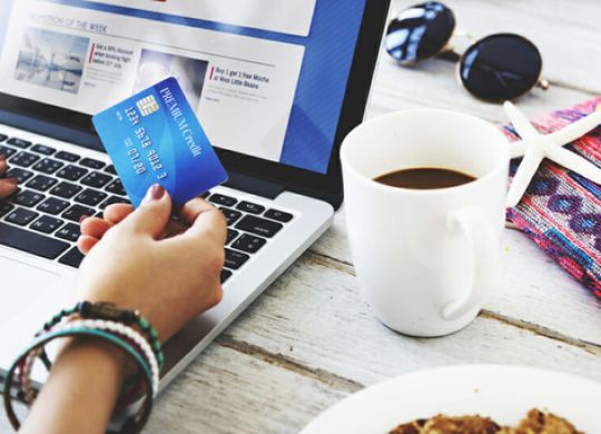 What is the best day of the week to book flights in 2024?