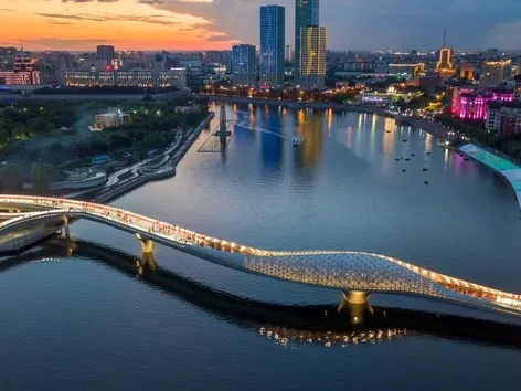 Казахстанська цифрова кочова віза 2.0: як іноземцю отримати посвідку на постійне проживання у Казахстані?