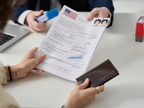 Віза в США у 2025 році: перелік осіб, які можуть отримати американську візу без обовʼязкового проходження співбесіди було збільшено