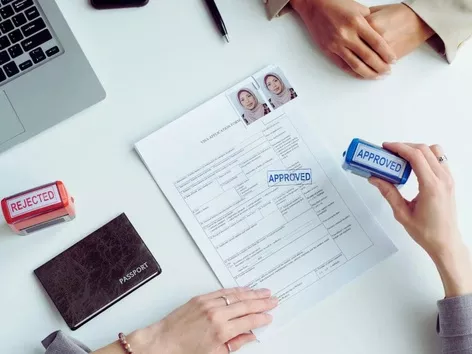 Нові правила скасування віз і дозволів на тимчасове перебування в Канаді у 2025 році: що важливо знати іноземцю?