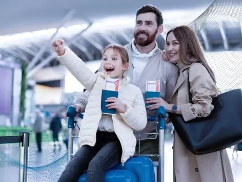 Віза возз'єднання сімʼї у Великій Британії: уряд призупинив вимогу щодо підвищення рівня заробітної плати