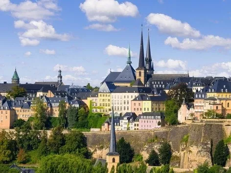 Переїзд до Люксембурга: 7 юридичних аспектів, які регулюють міграцію, роботу та проживання