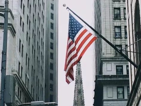 Подання заявок на візу H-2B на 2026 фінансовий рік відкрито: все, що потрібно знати роботодавцям у США