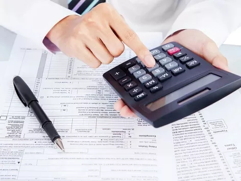 Tax refunds for expats: what is it and how can a foreigner get money?