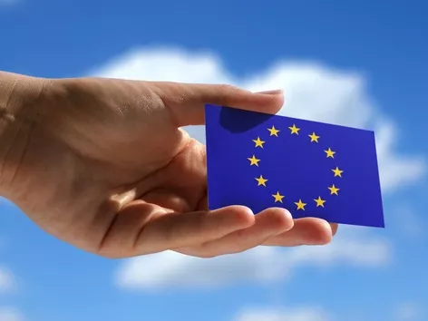 Блакитна карта у Люксембург: як країна спростила процедуру отримання візи для висококваліфікованих фахівців у 2024 році