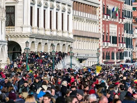 Найгірші місця для відпочинку: 7 місць у світі, куди не варто їхати, якщо ви боретесь з надмірним туризмом