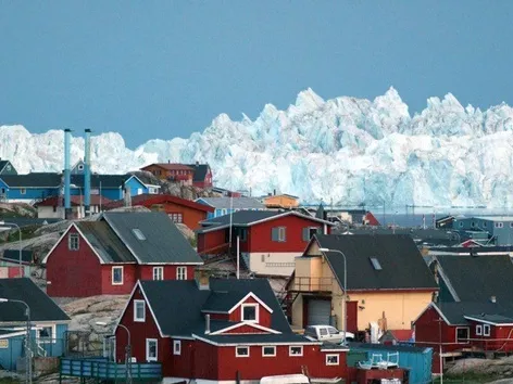 Greenland Opens Up To Tourists Looking For The Ultimate Adventure: how a traveler can get to Greenland and what to see on the island in 2025