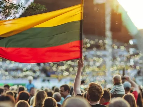 La Lituanie a introduit des exigences plus strictes pour les travailleurs étrangers : qu'est-ce qui a changé pour les expatriés et les employeurs en 2024 ?