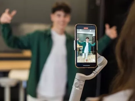 Golden Visa EAU : Permis de séjour à Dubaï pour les influenceurs et les créateurs de contenu en 2025