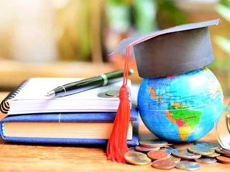 Melhores cidades para estudar no estrangeiro em 2025: onde é que a maioria dos estudantes planeia estudar?