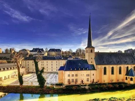 Яка робота в Люксембурзі користується найбільшим попитом серед іноземців, особливості ринку праці та процедури працевлаштування?